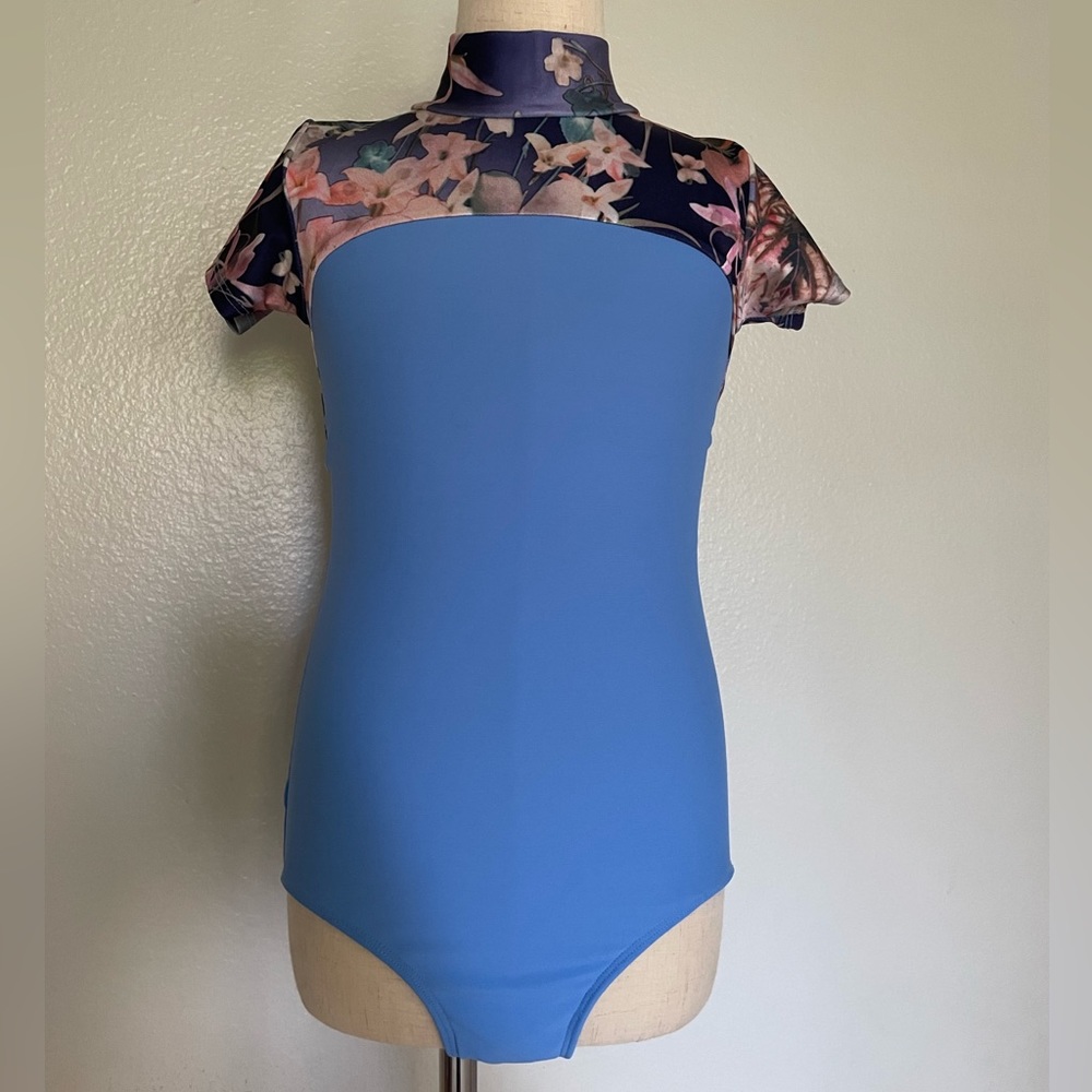 Élève kids large custom cap sleve high neck leotard